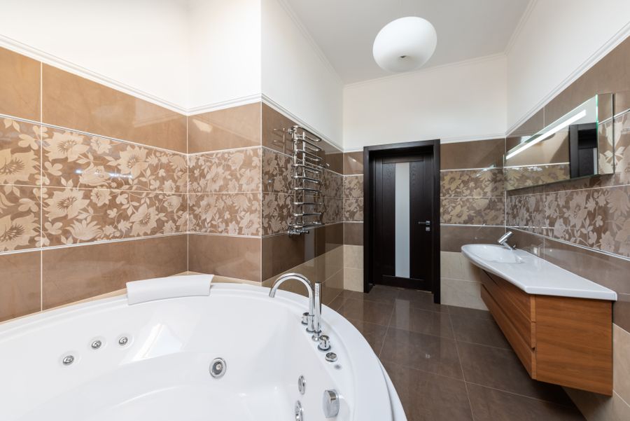 Clean, contemporary bathroom design